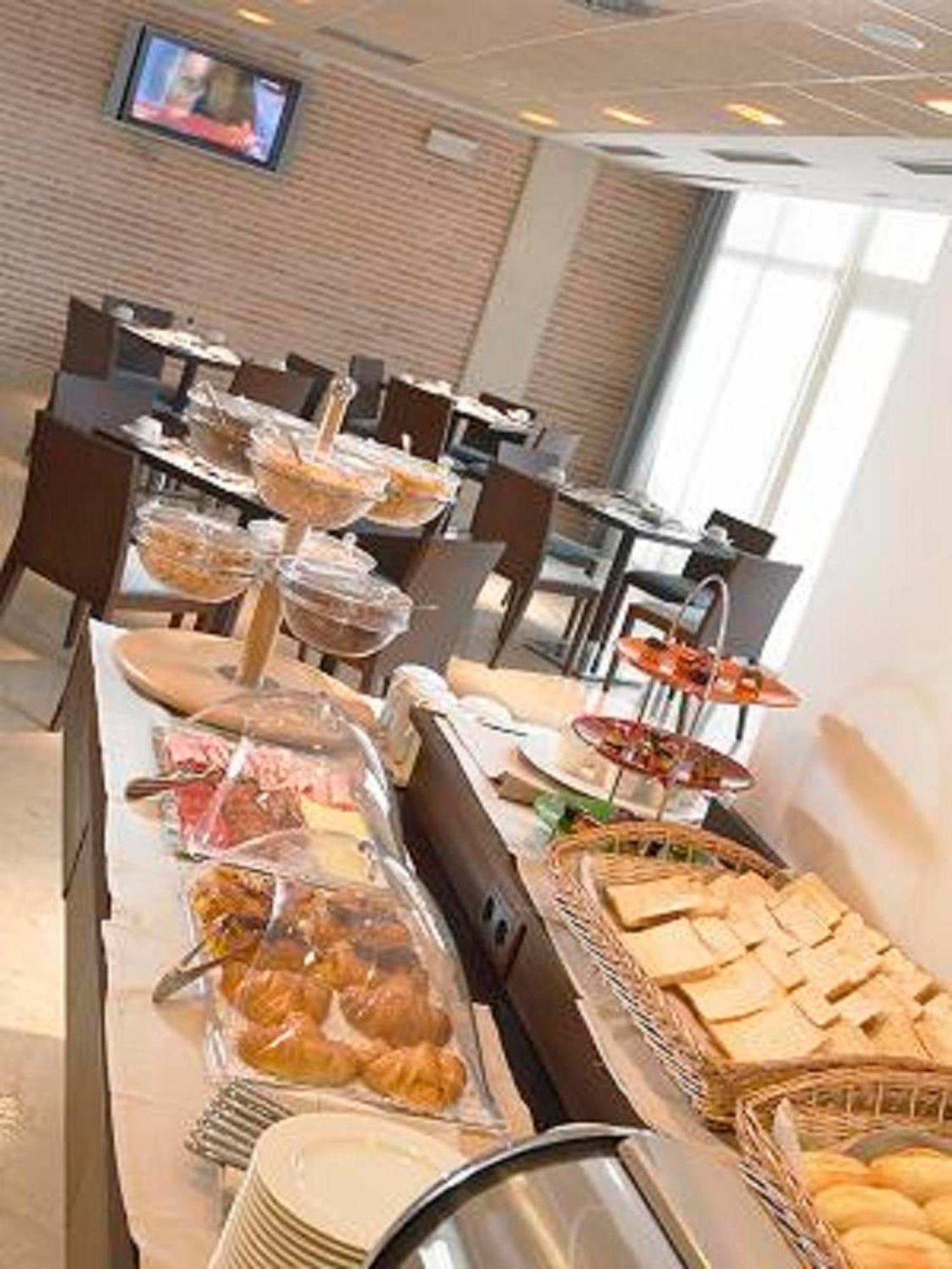 Hotel Isla De La Garena Alcalá de Henares Restaurace fotografie