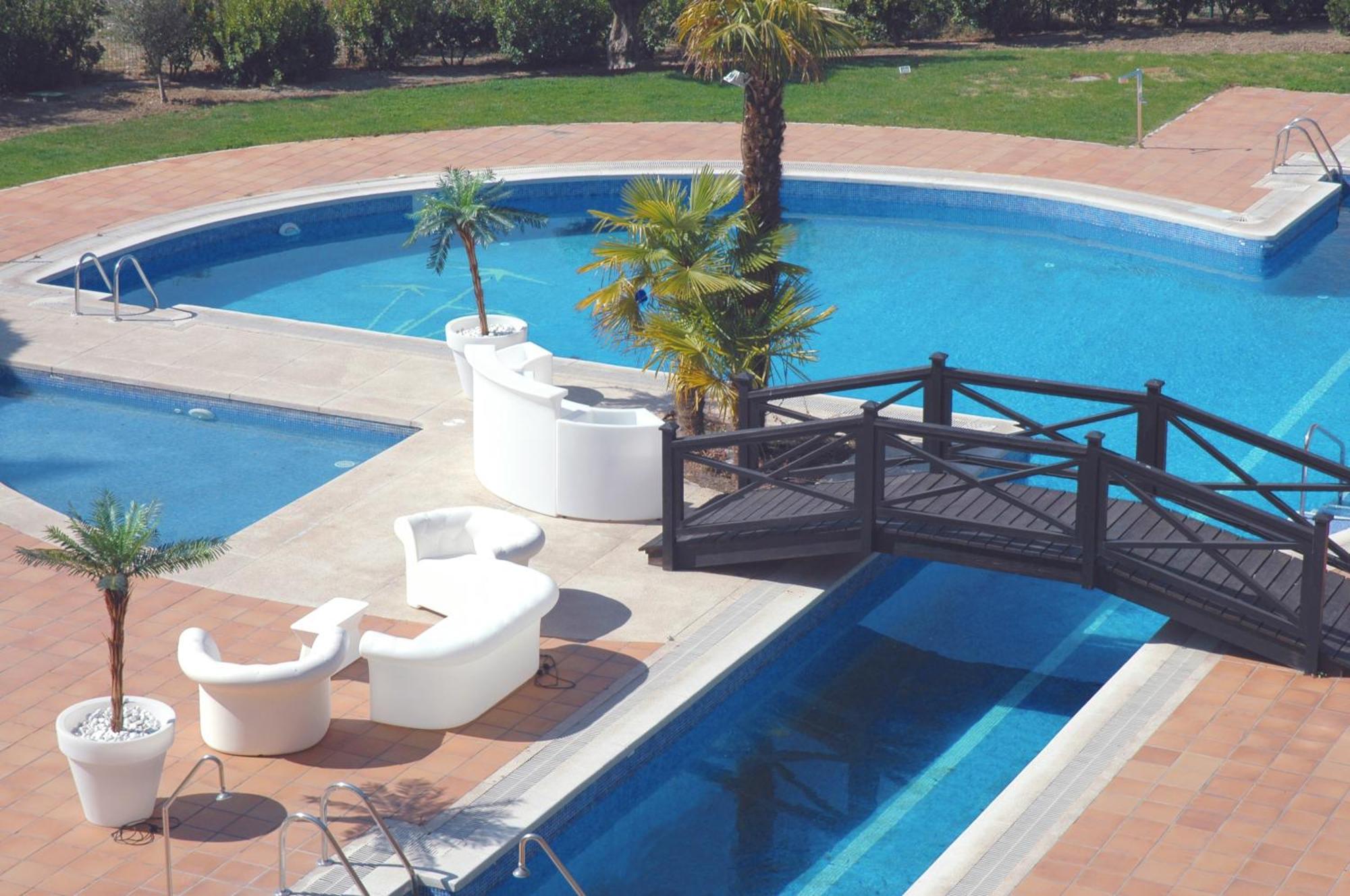 Hotel Isla De La Garena Alcalá de Henares Exteriér fotografie