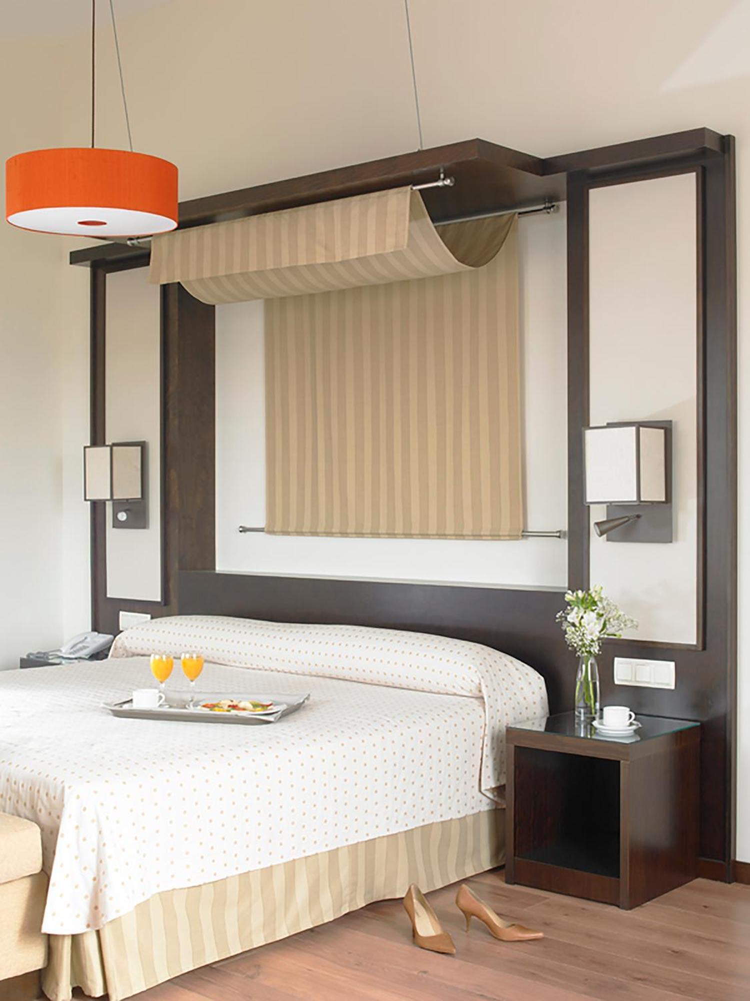 Hotel Isla De La Garena Alcalá de Henares Pokoj fotografie