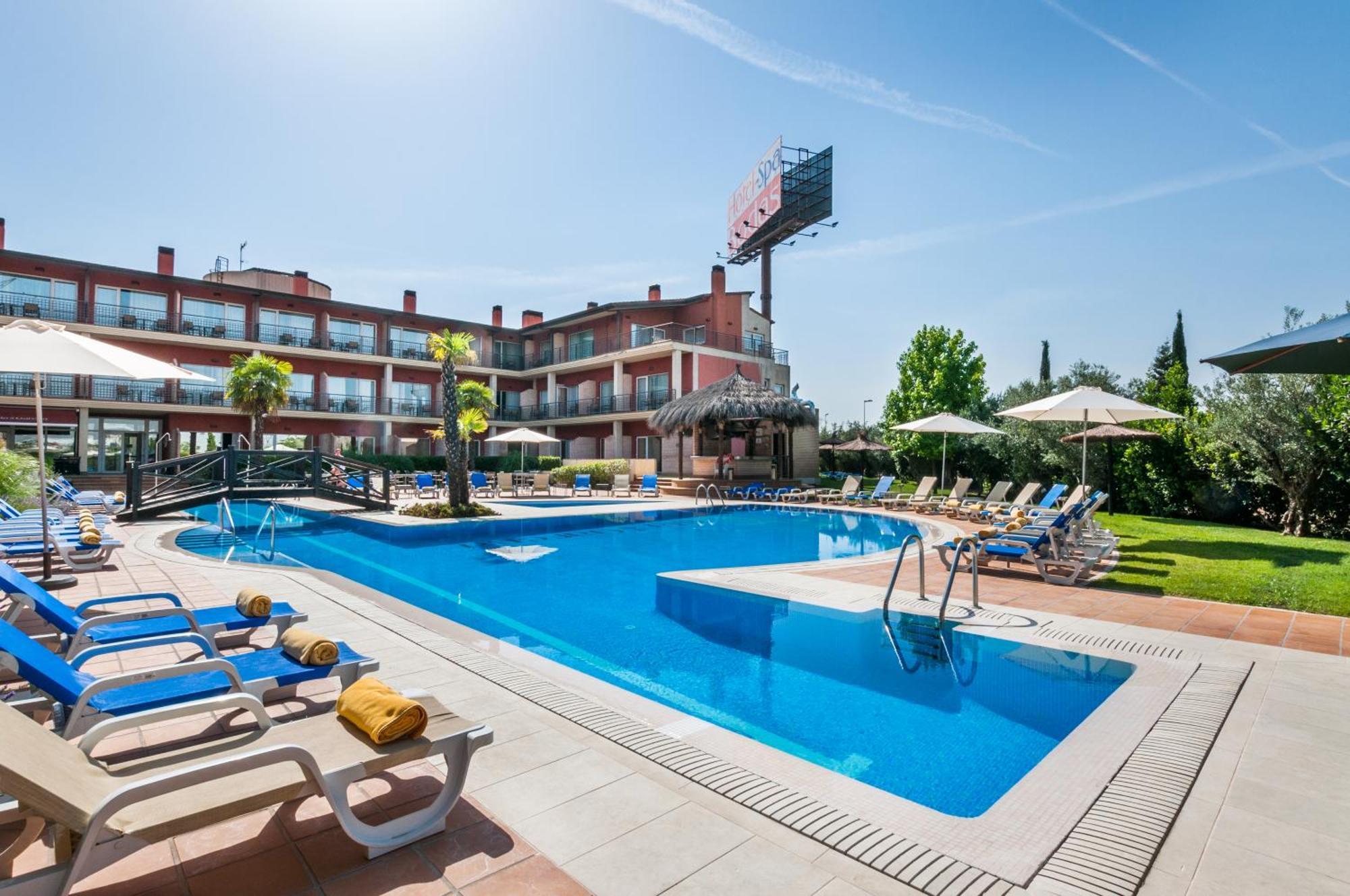 Hotel Isla De La Garena Alcalá de Henares Exteriér fotografie