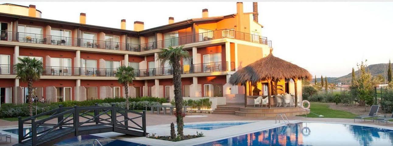 Hotel Isla De La Garena Alcalá de Henares Exteriér fotografie